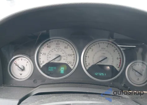 2010 Chrysler Town & Country Touring Plus из США, поврежденный, VIN 2A4RR8DX6AR405199